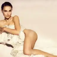 1627042749 natalie portman golaya 011